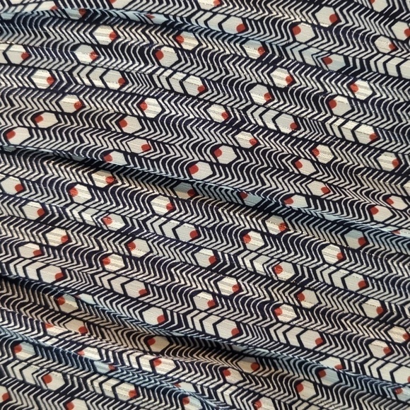 Daniel Rainn red, white and blue sleeveless blouse, size petite small - Picture 2 of 3